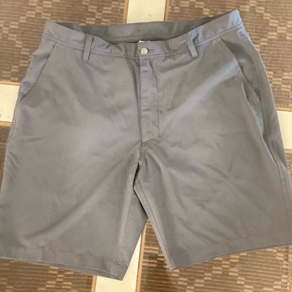 FJ charcoal gray shorts size W36
